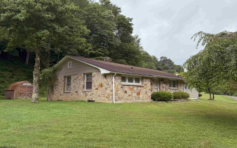201 Davis & Elkins Street, Elkins, West Virginia 26241, 2 Bedrooms Bedrooms, 5 Rooms Rooms,1 BathroomBathrooms,Single Family Detached,For Sale,Davis & Elkins,10160521