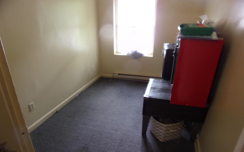 61 Florida Street, Buckhannon, West Virginia 26201, 2 Bedrooms Bedrooms, 4 Rooms Rooms,1 BathroomBathrooms,Single Family Detached,For Sale,Florida,10160520