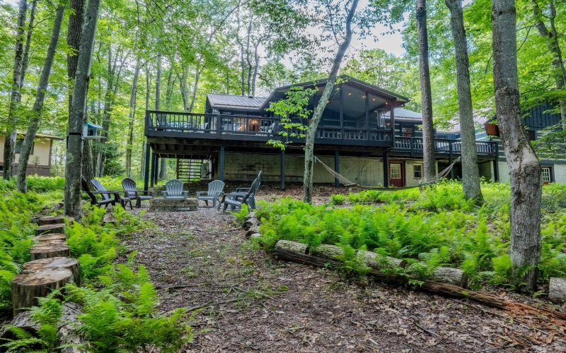 258 Pine Drive, Terra Alta, West Virginia 26764, 4 Bedrooms Bedrooms, 13 Rooms Rooms,3 BathroomsBathrooms,Single Family Detached,For Sale,Pine,10160529