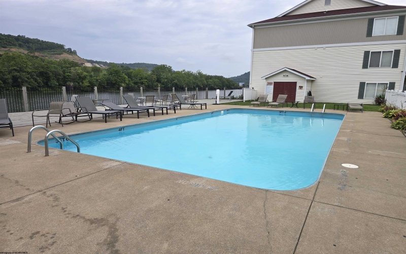 1205 University Commons Drive, Star City, West Virginia 26505, 4 Bedrooms Bedrooms, 6 Rooms Rooms,4 BathroomsBathrooms,Single Family Attached,For Sale,University Commons,10160530