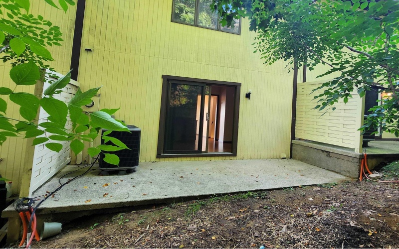 1236 Van Voorhis Road, Morgantown, West Virginia 26505, 2 Bedrooms Bedrooms, 4 Rooms Rooms,1 BathroomBathrooms,Single Family Attached,For Sale,Van Voorhis,10160545