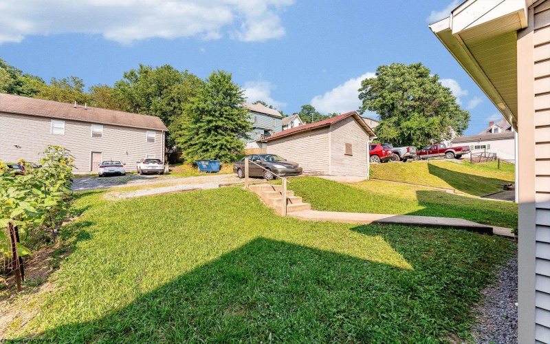 616 McLane Avenue, Morgantown, West Virginia 26505, ,Multi-unit/income,For Sale,McLane,10160535
