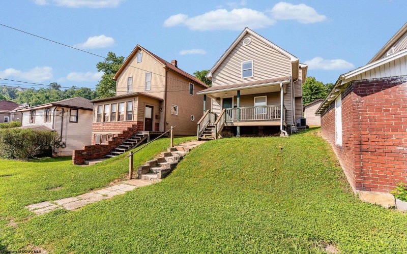 616 McLane Avenue, Morgantown, West Virginia 26505, ,Multi-unit/income,For Sale,McLane,10160535