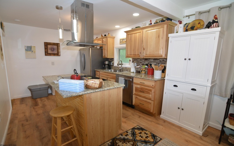 201 Winding Way, Clarksburg, West Virginia 26301, 3 Bedrooms Bedrooms, 7 Rooms Rooms,2 BathroomsBathrooms,Single Family Detached,For Sale,Winding,10160543