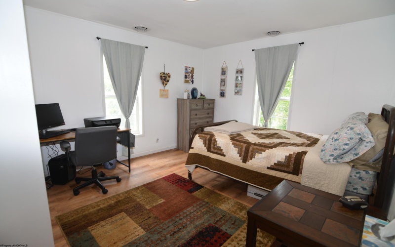 201 Winding Way, Clarksburg, West Virginia 26301, 3 Bedrooms Bedrooms, 7 Rooms Rooms,2 BathroomsBathrooms,Single Family Detached,For Sale,Winding,10160543