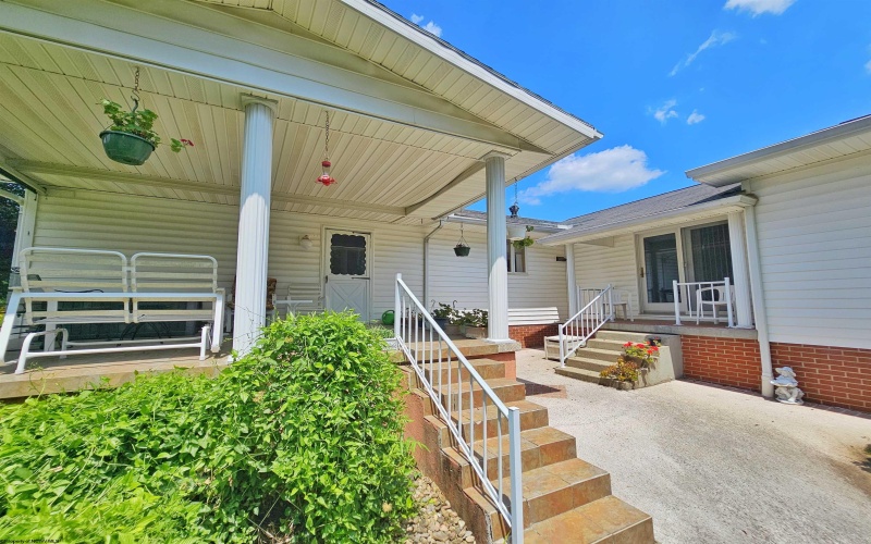 7 Millbrook Road, Bridgeport, West Virginia 26330, 2 Bedrooms Bedrooms, 8 Rooms Rooms,2 BathroomsBathrooms,Single Family Detached,For Sale,Millbrook,10160540
