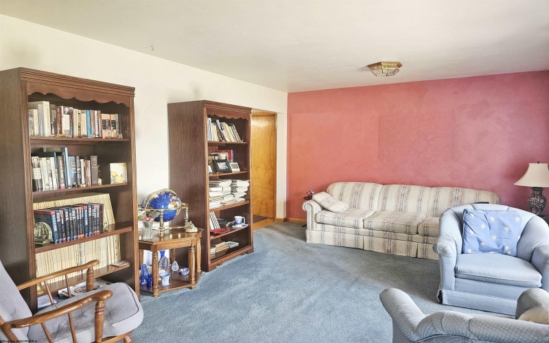 7 Millbrook Road, Bridgeport, West Virginia 26330, 2 Bedrooms Bedrooms, 8 Rooms Rooms,2 BathroomsBathrooms,Single Family Detached,For Sale,Millbrook,10160540