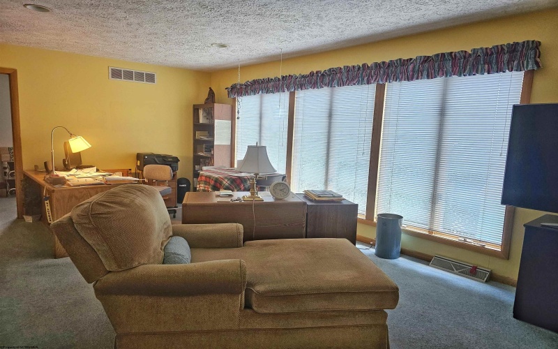 7 Millbrook Road, Bridgeport, West Virginia 26330, 2 Bedrooms Bedrooms, 8 Rooms Rooms,2 BathroomsBathrooms,Single Family Detached,For Sale,Millbrook,10160540