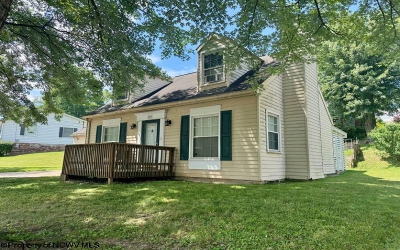205 Braddock Street, Fairmont, West Virginia 26554, 3 Bedrooms Bedrooms, 6 Rooms Rooms,1 BathroomBathrooms,Single Family Detached,For Sale,Braddock,10160538