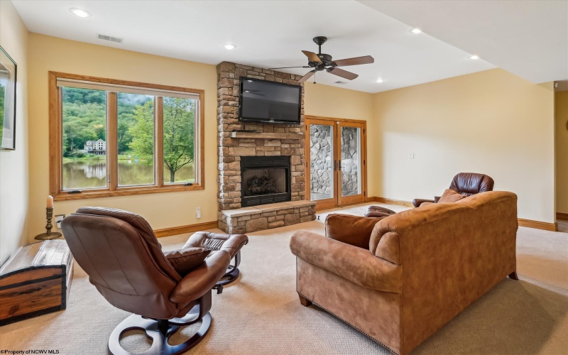 344 Mallow Lake Drive, Davis, West Virginia 26260, 3 Bedrooms Bedrooms, 12 Rooms Rooms,4 BathroomsBathrooms,Single Family Detached,For Sale,Mallow Lake,10160537