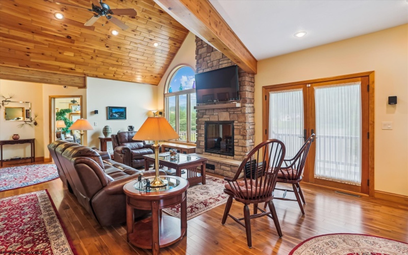344 Mallow Lake Drive, Davis, West Virginia 26260, 3 Bedrooms Bedrooms, 12 Rooms Rooms,4 BathroomsBathrooms,Single Family Detached,For Sale,Mallow Lake,10160537