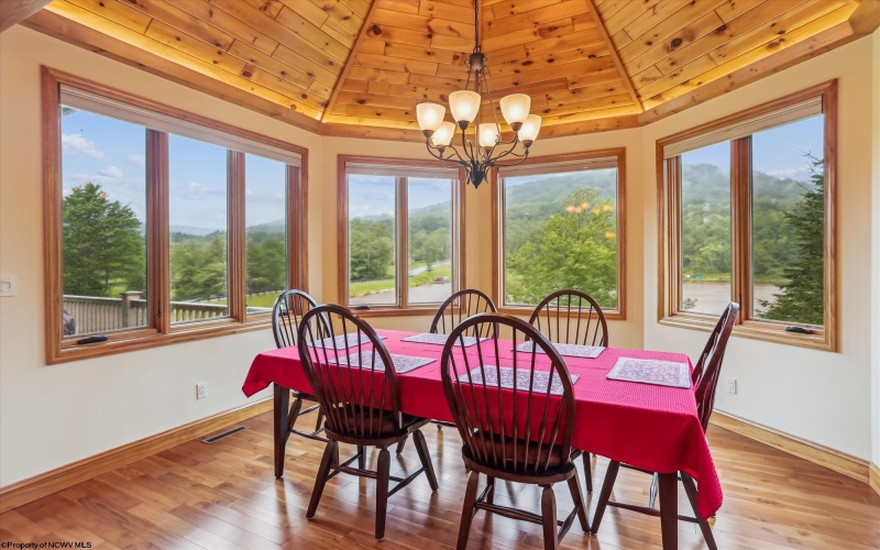 344 Mallow Lake Drive, Davis, West Virginia 26260, 3 Bedrooms Bedrooms, 12 Rooms Rooms,4 BathroomsBathrooms,Single Family Detached,For Sale,Mallow Lake,10160537