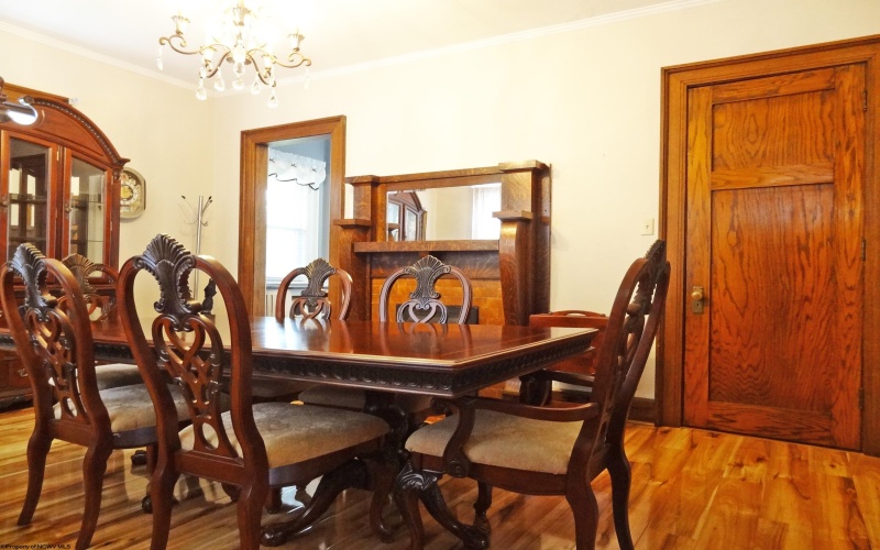 704 Morgantown Avenue, Fairmont, West Virginia 26554, 3 Bedrooms Bedrooms, 8 Rooms Rooms,1 BathroomBathrooms,Single Family Detached,For Sale,Morgantown,10160531