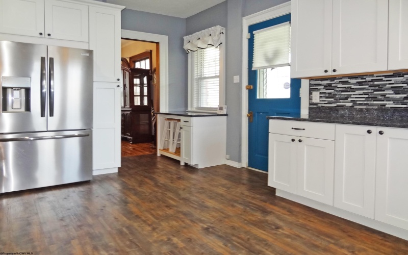 704 Morgantown Avenue, Fairmont, West Virginia 26554, 3 Bedrooms Bedrooms, 8 Rooms Rooms,1 BathroomBathrooms,Single Family Detached,For Sale,Morgantown,10160531