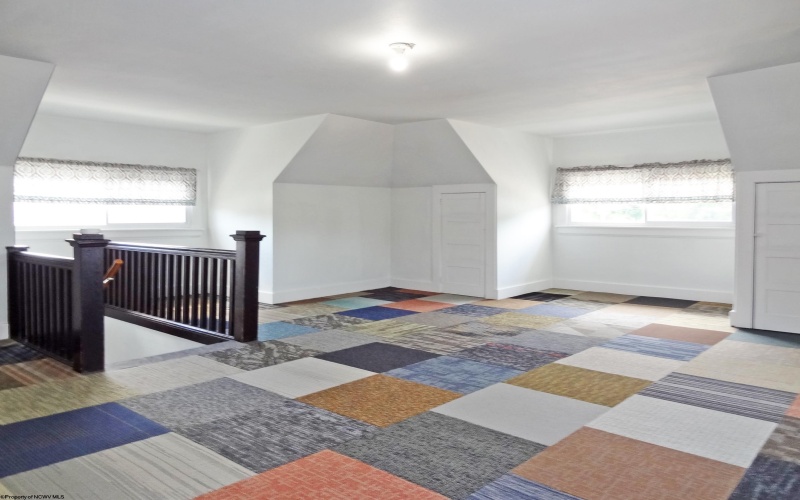 704 Morgantown Avenue, Fairmont, West Virginia 26554, 3 Bedrooms Bedrooms, 8 Rooms Rooms,1 BathroomBathrooms,Single Family Detached,For Sale,Morgantown,10160531