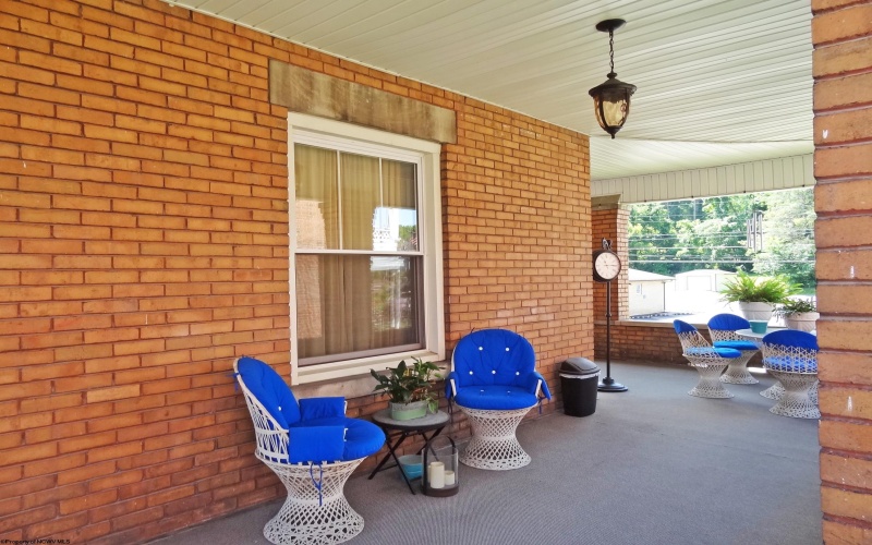 704 Morgantown Avenue, Fairmont, West Virginia 26554, 3 Bedrooms Bedrooms, 8 Rooms Rooms,1 BathroomBathrooms,Single Family Detached,For Sale,Morgantown,10160531
