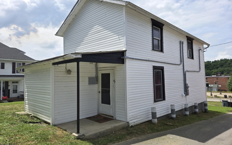 67 Bolman Court, Shinnston, West Virginia 26431, 2 Bedrooms Bedrooms, 4 Rooms Rooms,1 BathroomBathrooms,Single Family Detached,For Sale,Bolman,10160532