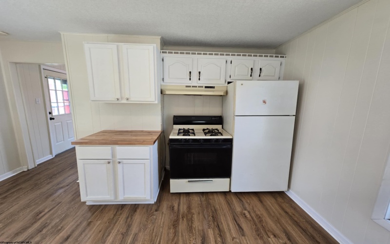 67 Bolman Court, Shinnston, West Virginia 26431, 2 Bedrooms Bedrooms, 4 Rooms Rooms,1 BathroomBathrooms,Single Family Detached,For Sale,Bolman,10160532