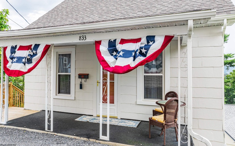 833 Louise Avenue, Morgantown, West Virginia 26505, 1 Bedroom Bedrooms, 5 Rooms Rooms,1 BathroomBathrooms,Single Family Detached,For Sale,Louise,10160558