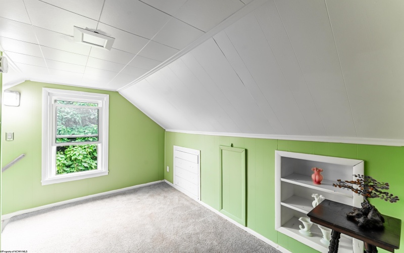833 Louise Avenue, Morgantown, West Virginia 26505, 1 Bedroom Bedrooms, 5 Rooms Rooms,1 BathroomBathrooms,Single Family Detached,For Sale,Louise,10160558
