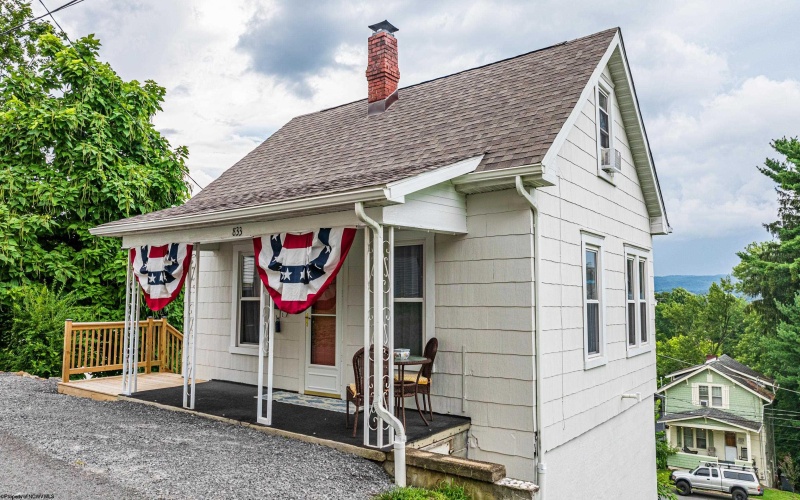 833 Louise Avenue, Morgantown, West Virginia 26505, 1 Bedroom Bedrooms, 5 Rooms Rooms,1 BathroomBathrooms,Single Family Detached,For Sale,Louise,10160558