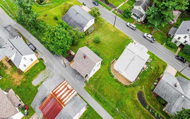 833 Louise Avenue, Morgantown, West Virginia 26505, 1 Bedroom Bedrooms, 5 Rooms Rooms,1 BathroomBathrooms,Single Family Detached,For Sale,Louise,10160558