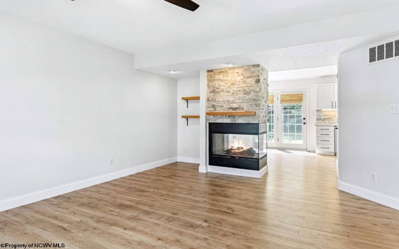 952 Ashton Place, Morgantown, West Virginia 26508, 2 Bedrooms Bedrooms, 5 Rooms Rooms,2 BathroomsBathrooms,Single Family Attached,For Sale,Ashton,10160554