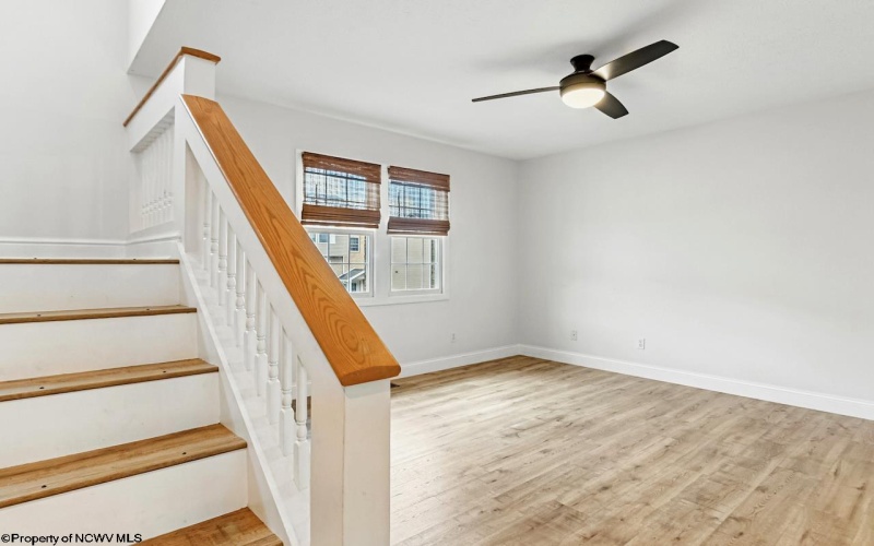 952 Ashton Place, Morgantown, West Virginia 26508, 2 Bedrooms Bedrooms, 5 Rooms Rooms,2 BathroomsBathrooms,Single Family Attached,For Sale,Ashton,10160554