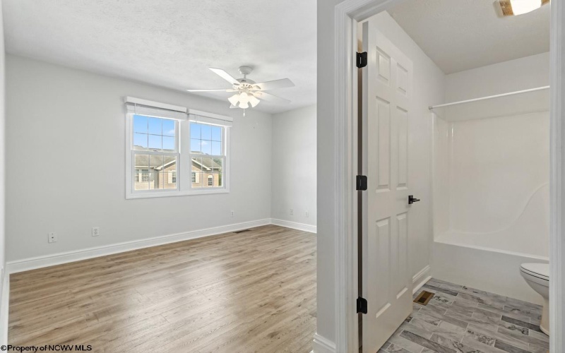 952 Ashton Place, Morgantown, West Virginia 26508, 2 Bedrooms Bedrooms, 5 Rooms Rooms,2 BathroomsBathrooms,Single Family Attached,For Sale,Ashton,10160554