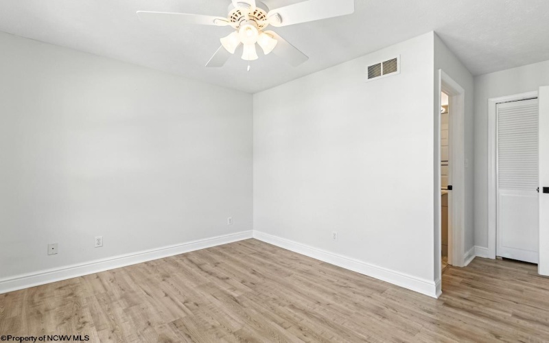 952 Ashton Place, Morgantown, West Virginia 26508, 2 Bedrooms Bedrooms, 5 Rooms Rooms,2 BathroomsBathrooms,Single Family Attached,For Sale,Ashton,10160554