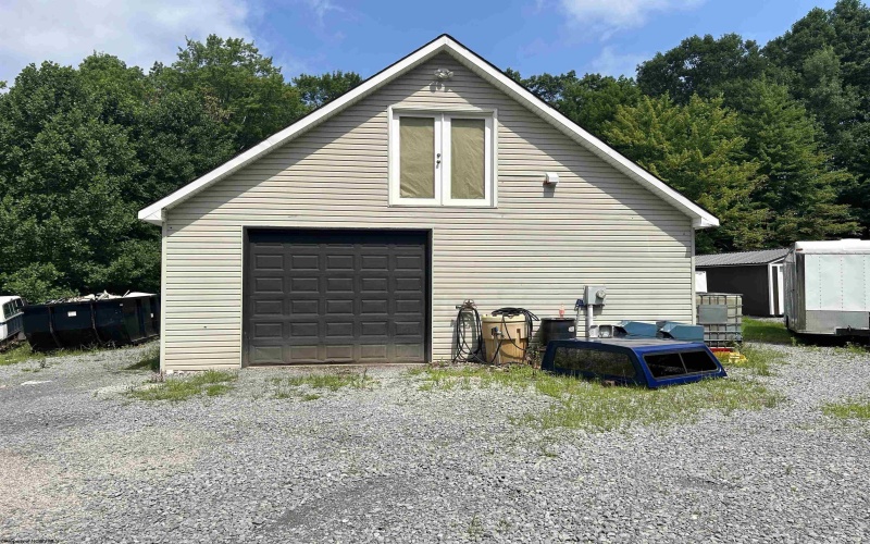 2889 Grafton Road, Morgantown, West Virginia 26508, ,Commercial/industrial,For Sale,Grafton,10160549