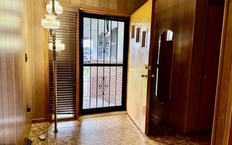 119 Golf Drive, Fairmont, West Virginia 26554, 3 Bedrooms Bedrooms, 6 Rooms Rooms,2 BathroomsBathrooms,Single Family Detached,For Sale,Golf,10160557