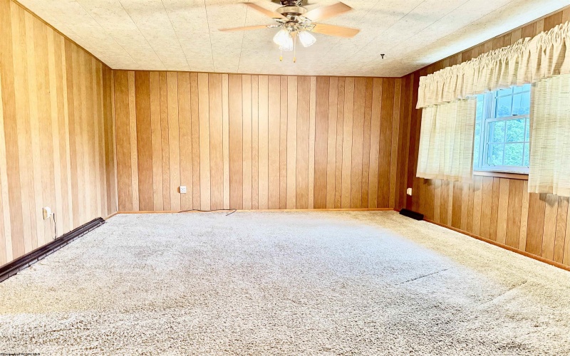 119 Golf Drive, Fairmont, West Virginia 26554, 3 Bedrooms Bedrooms, 6 Rooms Rooms,2 BathroomsBathrooms,Single Family Detached,For Sale,Golf,10160557