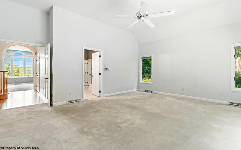3951 Eastlake Drive, Morgantown, West Virginia 26508, 4 Bedrooms Bedrooms, 8 Rooms Rooms,3 BathroomsBathrooms,Single Family Detached,For Sale,Eastlake,10160556
