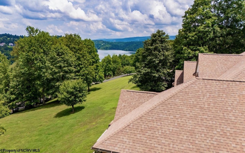 3951 Eastlake Drive, Morgantown, West Virginia 26508, 4 Bedrooms Bedrooms, 8 Rooms Rooms,3 BathroomsBathrooms,Single Family Detached,For Sale,Eastlake,10160556