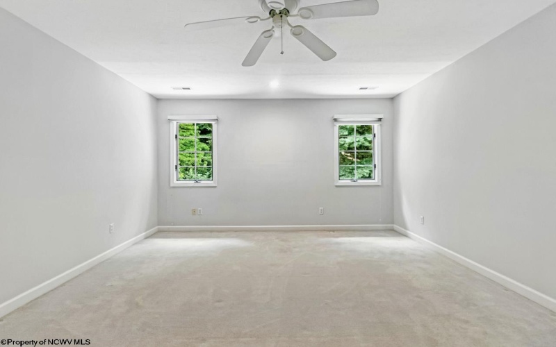 3951 Eastlake Drive, Morgantown, West Virginia 26508, 4 Bedrooms Bedrooms, 8 Rooms Rooms,3 BathroomsBathrooms,Single Family Detached,For Sale,Eastlake,10160556