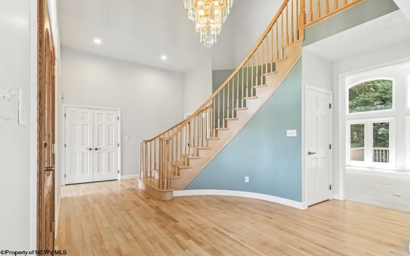 3951 Eastlake Drive, Morgantown, West Virginia 26508, 4 Bedrooms Bedrooms, 8 Rooms Rooms,3 BathroomsBathrooms,Single Family Detached,For Sale,Eastlake,10160556