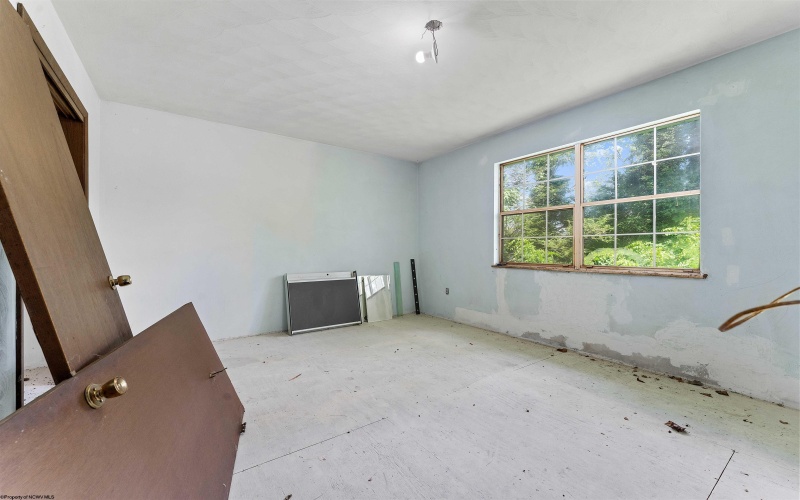 292 Spring Street, Morgantown, West Virginia 26505, 4 Bedrooms Bedrooms, 7 Rooms Rooms,2 BathroomsBathrooms,Single Family Detached,For Sale,Spring,10160550
