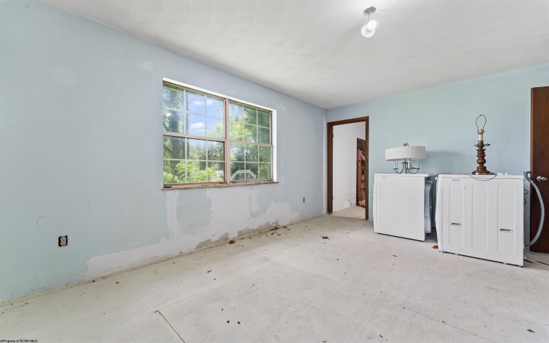 292 Spring Street, Morgantown, West Virginia 26505, 4 Bedrooms Bedrooms, 7 Rooms Rooms,2 BathroomsBathrooms,Single Family Detached,For Sale,Spring,10160550