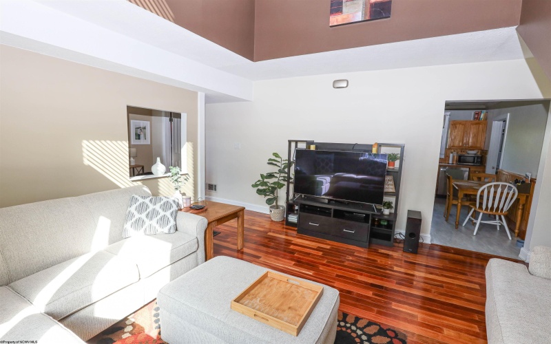 521 Center Street, Morgantown, West Virginia 26505, 4 Bedrooms Bedrooms, 6 Rooms Rooms,3 BathroomsBathrooms,Single Family Detached,For Sale,Center,10160559