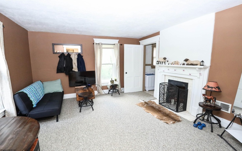 521 Center Street, Morgantown, West Virginia 26505, 4 Bedrooms Bedrooms, 6 Rooms Rooms,3 BathroomsBathrooms,Single Family Detached,For Sale,Center,10160559