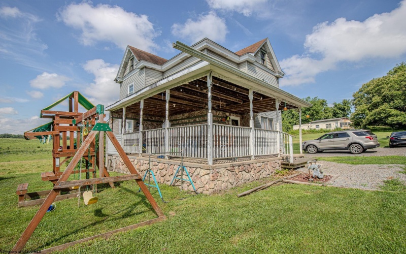 847 Bethel Road, Morgantown, West Virginia 26501, 5 Bedrooms Bedrooms, 8 Rooms Rooms,1 BathroomBathrooms,Single Family Detached,For Sale,Bethel,10160581