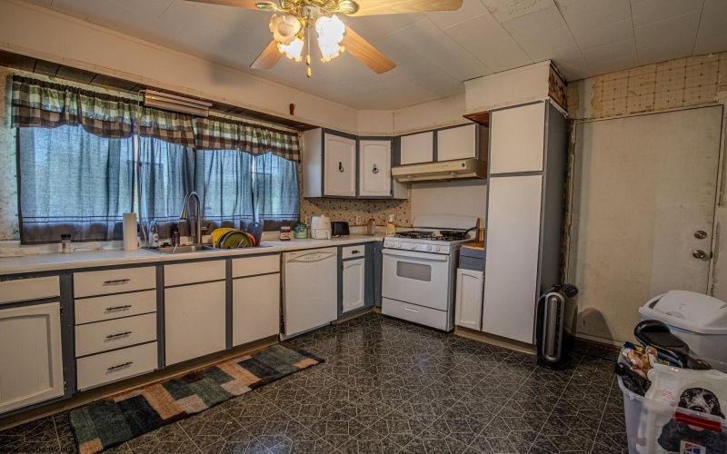 847 Bethel Road, Morgantown, West Virginia 26501, 5 Bedrooms Bedrooms, 8 Rooms Rooms,1 BathroomBathrooms,Single Family Detached,For Sale,Bethel,10160581