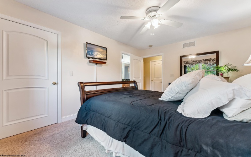 3 Banner Place, Morgantown, West Virginia 26508, 4 Bedrooms Bedrooms, 7 Rooms Rooms,3 BathroomsBathrooms,Single Family Attached,For Sale,Banner,10160566
