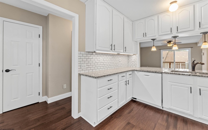 7 Hanna Lane, Morgantown, West Virginia 26508, 2 Bedrooms Bedrooms, 5 Rooms Rooms,1 BathroomBathrooms,Single Family Attached,For Sale,Hanna,10160573