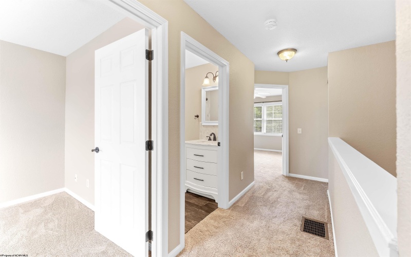 7 Hanna Lane, Morgantown, West Virginia 26508, 2 Bedrooms Bedrooms, 5 Rooms Rooms,1 BathroomBathrooms,Single Family Attached,For Sale,Hanna,10160573