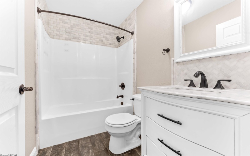7 Hanna Lane, Morgantown, West Virginia 26508, 2 Bedrooms Bedrooms, 5 Rooms Rooms,1 BathroomBathrooms,Single Family Attached,For Sale,Hanna,10160573