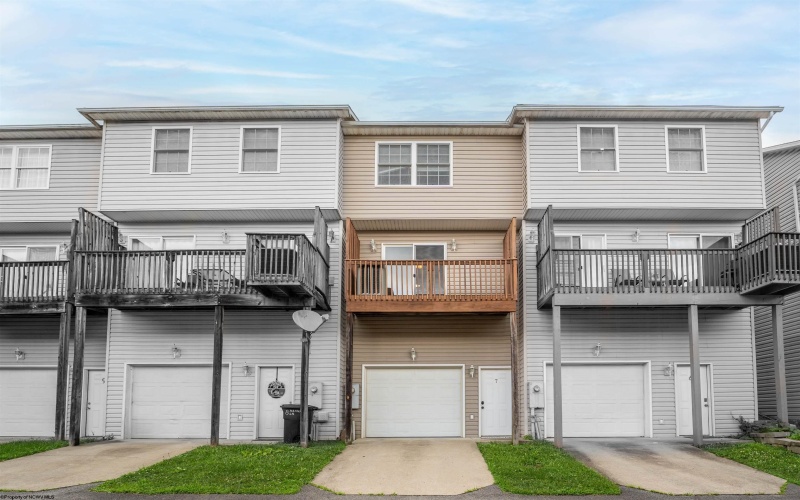 7 Hanna Lane, Morgantown, West Virginia 26508, 2 Bedrooms Bedrooms, 5 Rooms Rooms,1 BathroomBathrooms,Single Family Attached,For Sale,Hanna,10160573