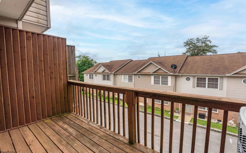 7 Hanna Lane, Morgantown, West Virginia 26508, 2 Bedrooms Bedrooms, 5 Rooms Rooms,1 BathroomBathrooms,Single Family Attached,For Sale,Hanna,10160573