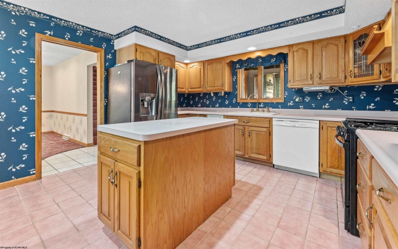 2374 Lakeside Estates, Morgantown, West Virginia 26508, 4 Bedrooms Bedrooms, 8 Rooms Rooms,3 BathroomsBathrooms,Single Family Detached,For Sale,Lakeside,10160580